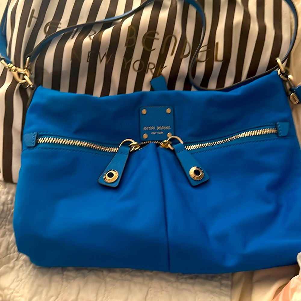 Henri Bendel zipper purse in Royal Blue gently used with dust bag